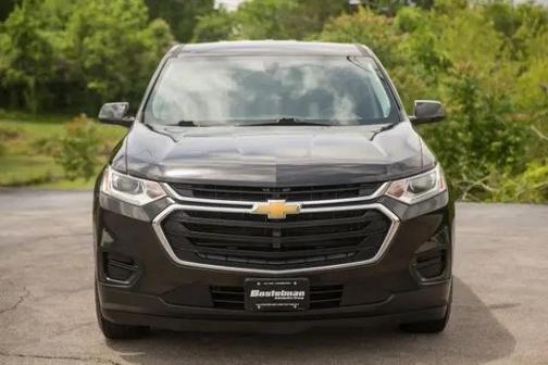 Mosaic Black Metallic 2019 Chevrolet Traverse LS