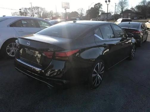 2022 Nissan Altima SR FWD