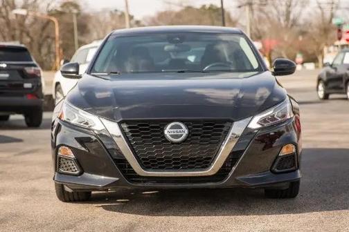 2022 Nissan Altima SR FWD