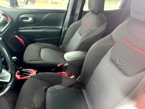 2016 Jeep Renegade Trailhawk