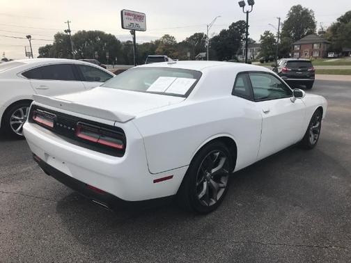 2015 Dodge Challenger SXT Plus