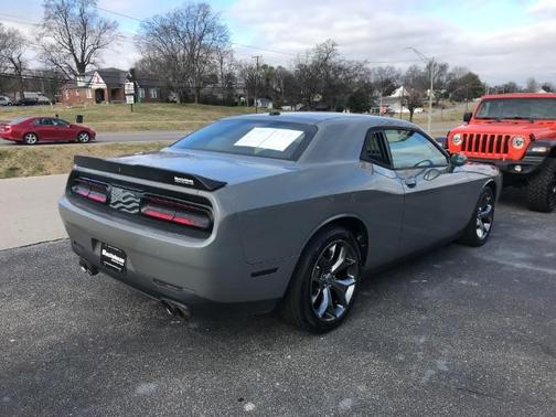 2017 Dodge Challenger SXT