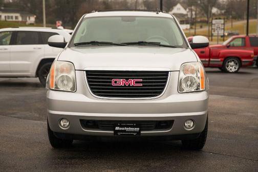 2011 GMC Yukon XL 2500 SLT