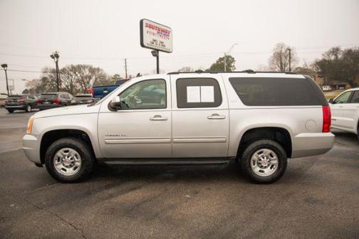 2011 GMC Yukon XL 2500 SLT