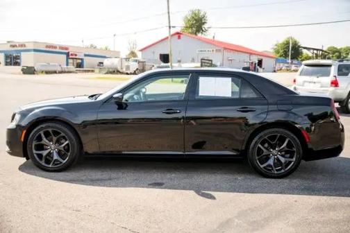 2020 Chrysler 300 Touring