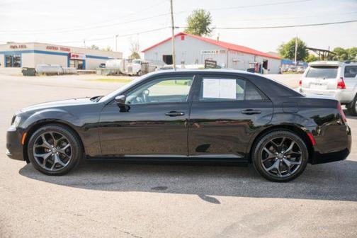 2020 Chrysler 300 Touring