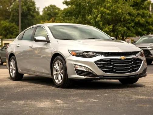 2022 Chevrolet Malibu FWD LT