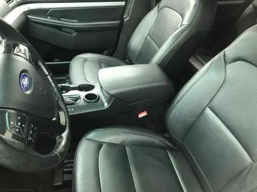 Oxford White 2016 Ford Explorer XLT