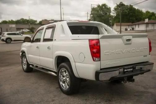 Summit White 2005 Chevrolet Avalanche 1500 Z66
