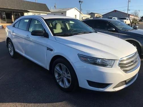 2018 Ford Taurus SE