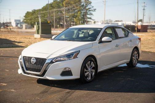 2022 Nissan Altima S FWD