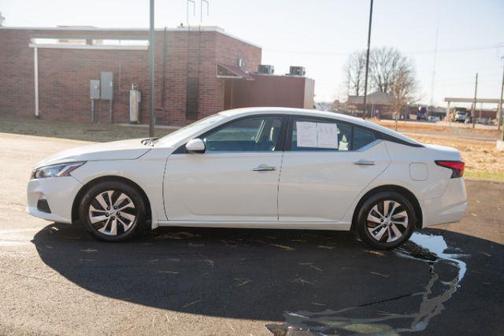 2022 Nissan Altima S FWD