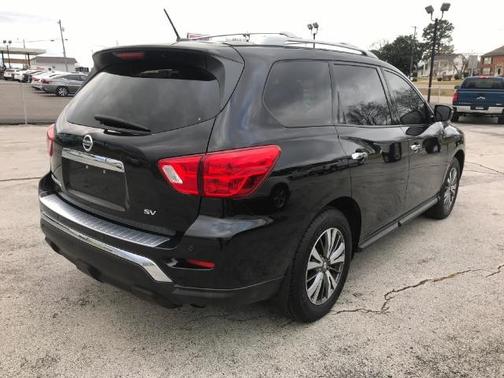 2018 Nissan Pathfinder SV