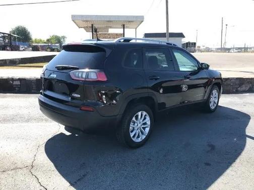 Diamond Black Crystal Pearlcoat 2021 Jeep Cherokee Latitude