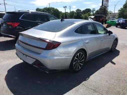 Shimmering Silver Pearl 2021 Hyundai SONATA Limited