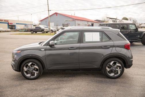 2023 Hyundai VENUE SEL