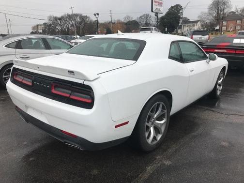 2015 Dodge Challenger SXT Plus