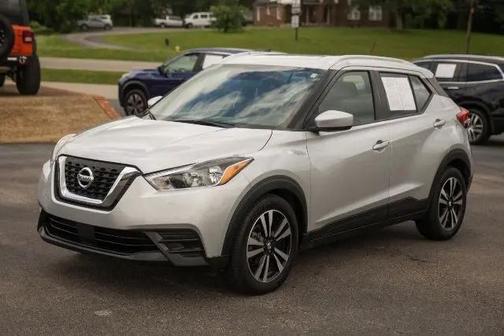 Brilliant Silver Metallic 2020 Nissan Kicks SV