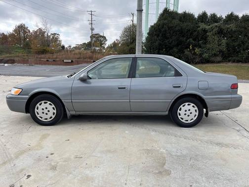1998 Toyota Camry LE