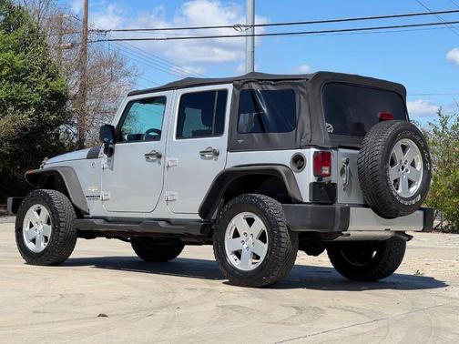 2012 Jeep Wrangler Unlimited Sahara
