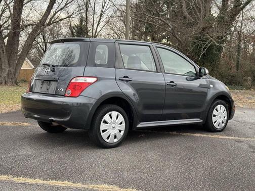 2006 Scion xA Base 4dr Hatchback w/Automatic