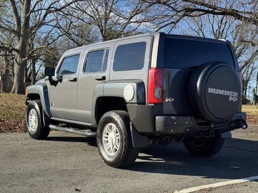 2008 Hummer H3 Base