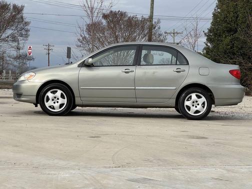 2003 Toyota Corolla LE