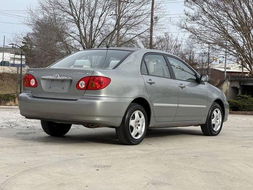 2003 Toyota Corolla LE