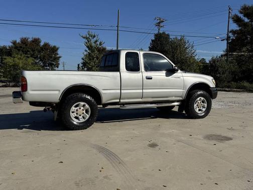 2000 Toyota Tacoma Xtracab