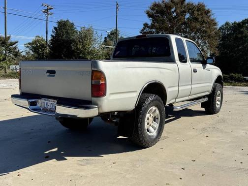 2000 Toyota Tacoma Xtracab