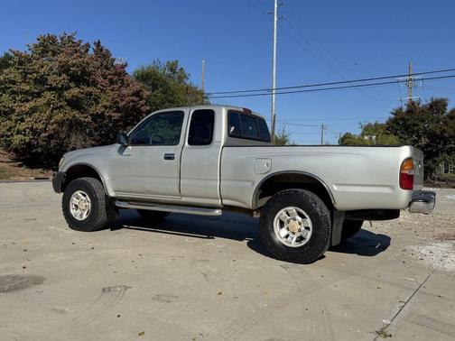 2000 Toyota Tacoma Xtracab