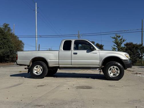 2000 Toyota Tacoma Xtracab