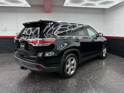 2016 Toyota Highlander Limited Platinum