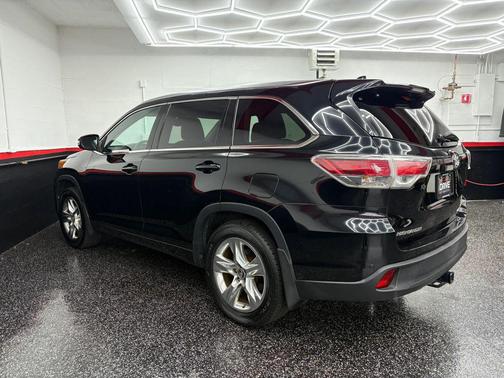 2016 Toyota Highlander Limited Platinum