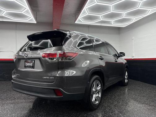 2016 Toyota Highlander Limited