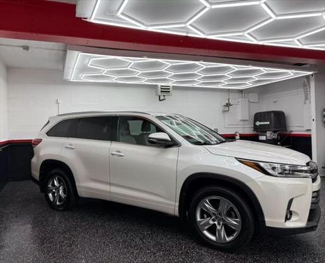 2017 Toyota Highlander Limited