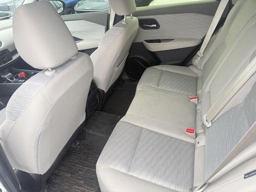 Pearl White Tricoat 2023 Nissan Rogue SV
