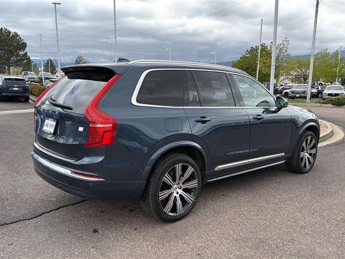 Denim Blue Metallic 2024 Volvo XC90 Recharge Plug-In Hybrid T8 Ultimate Bright Theme 7-Seater