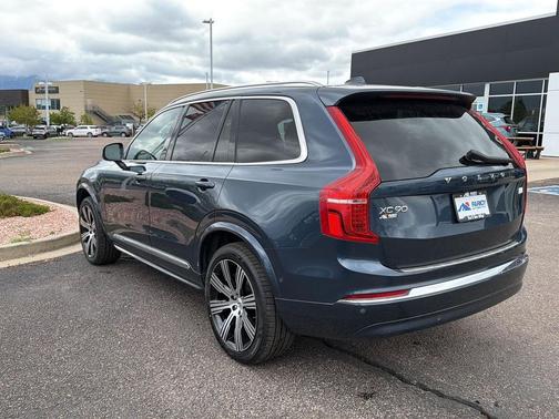 Denim Blue Metallic 2024 Volvo XC90 Recharge Plug-In Hybrid T8 Ultimate Bright Theme 7-Seater