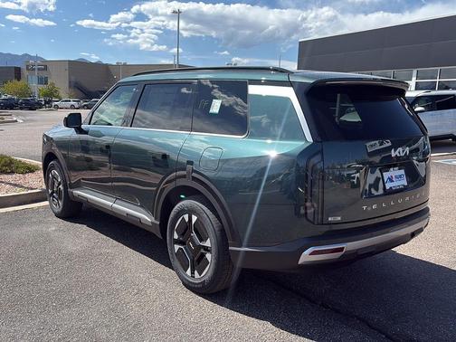 Black Jade Green 2027 Kia Telluride Hybrid EX