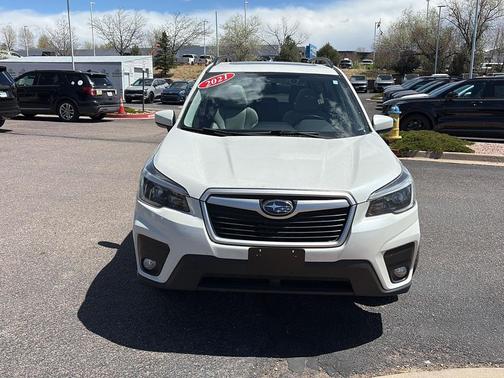 Crystal White Pearl 2021 Subaru Forester Premium