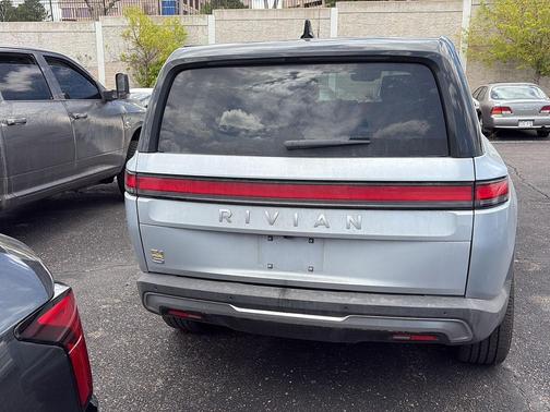 2024 Rivian R1S Adventure Quad Motor Large Pack