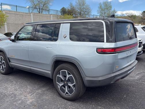 2024 Rivian R1S Adventure Quad Motor Large Pack