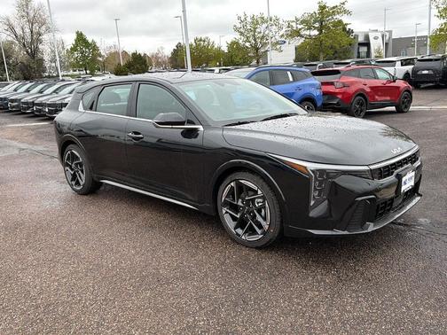 Aurora Black Pearl 2026 Kia K4 GT-Line