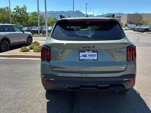 Jungle Green 2026 Kia Sorento SX