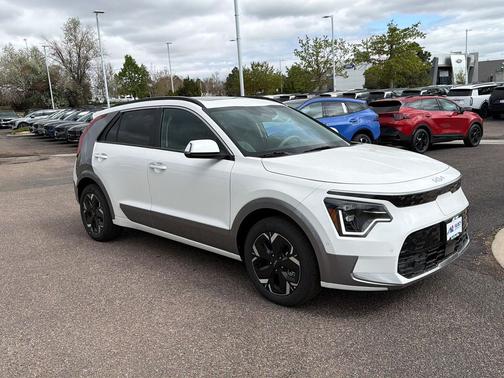 Snow White Pearl 2026 Kia Niro EV Wave