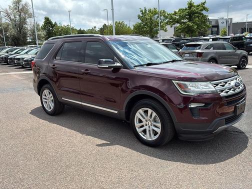 Burgundy Velvet Metallic Tinted Clearcoat 2018 Ford Explorer XLT