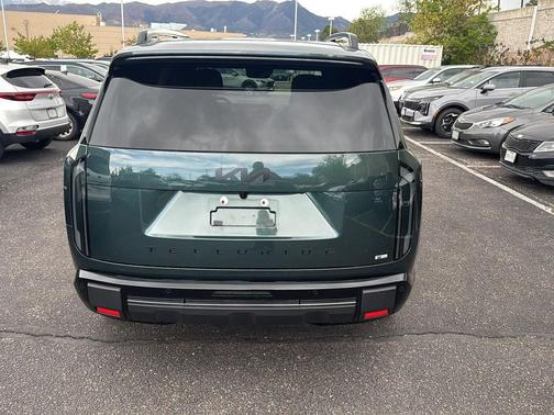 Black Jade Green 2027 Kia Telluride X-Line EX
