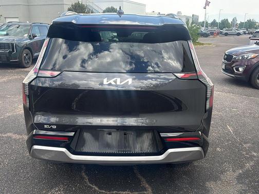 Panthera Metal 2024 Kia EV9 Land