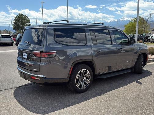 Baltic Gray Metallic Clearcoat 2022 Jeep Wagoneer Series III 4x4